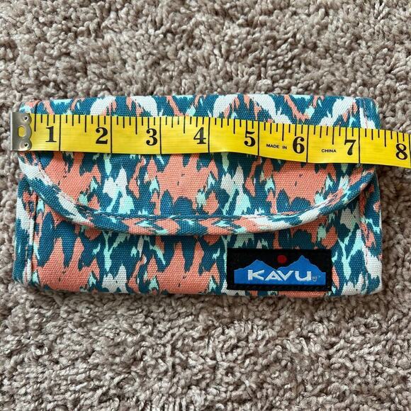 KAVU Big Spender Beach Paint Tri Fold Magnetic Snap Wallet Boho Western - Picture 9 of 10
